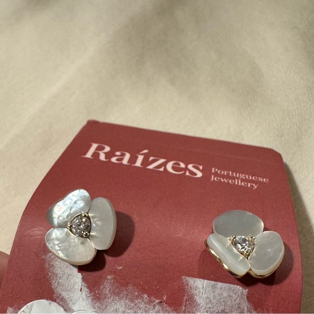 PORTUGUESE GOLD EARRINGS MADE IN PORTUGAL STAMPED NEW